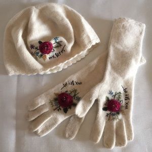 BETSY JOHNSON HAT AND GLOVES SET